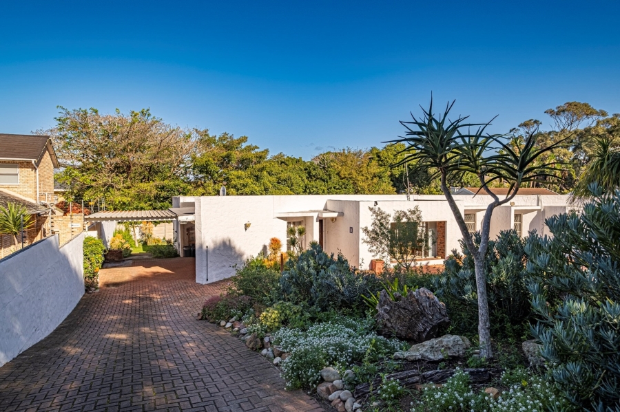 3 Bedroom Property for Sale in Summerstrand Eastern Cape